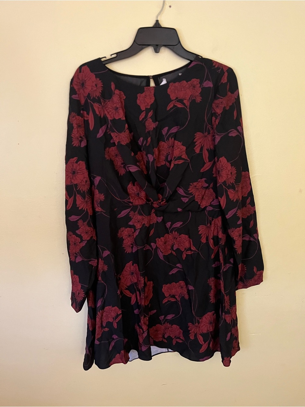 Chelsea28 Black Dress with Burgundy Floral Print and Twist Front Size L